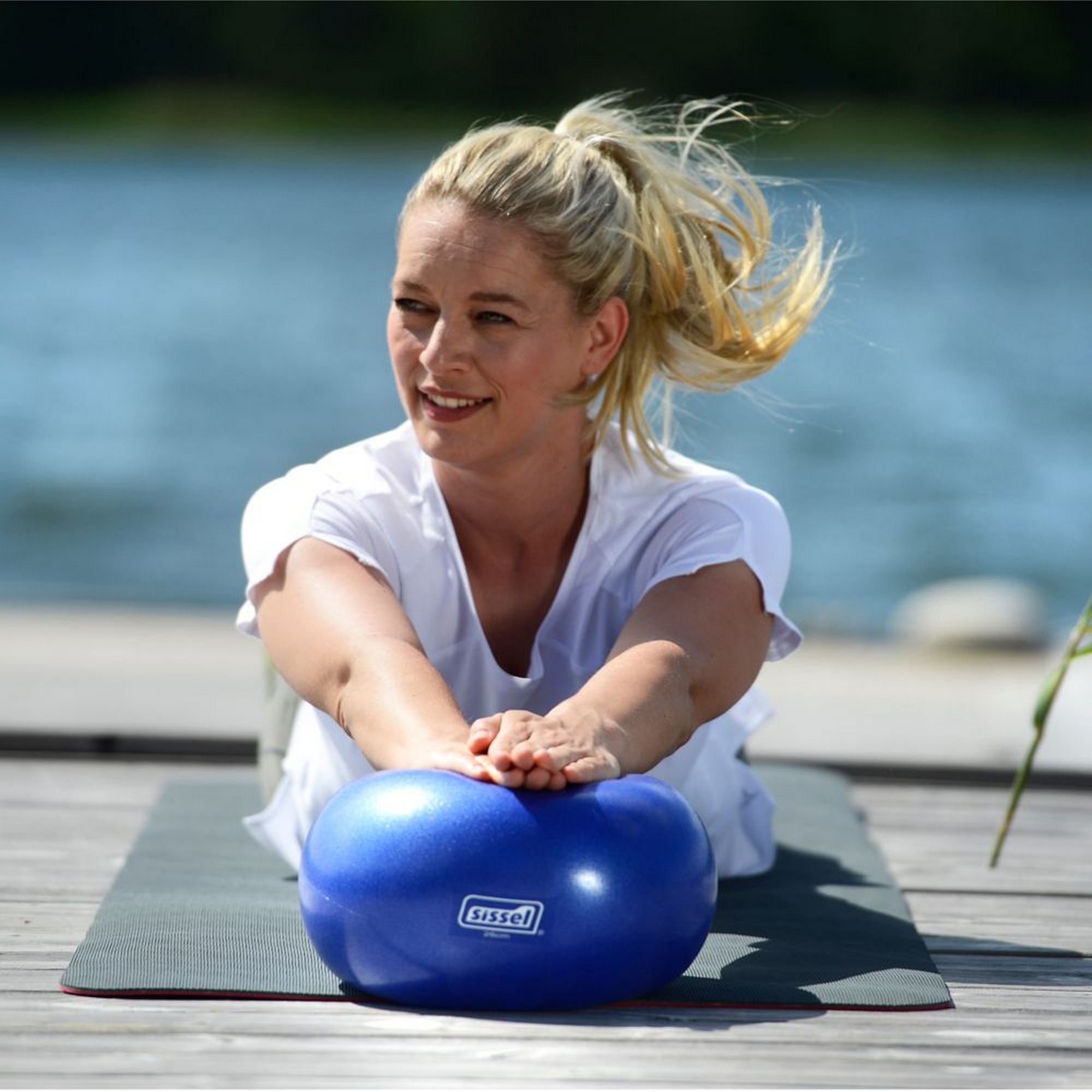 Пилатес-мяч d22см SISSEL Pilates Soft Ball 310.030 синий 2000_2000