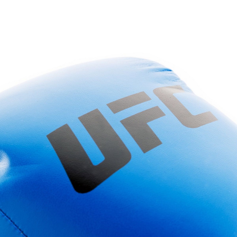 Боксерские перчатки UFC тренировочные для спаринга 8 унций UHK-75113 800_800